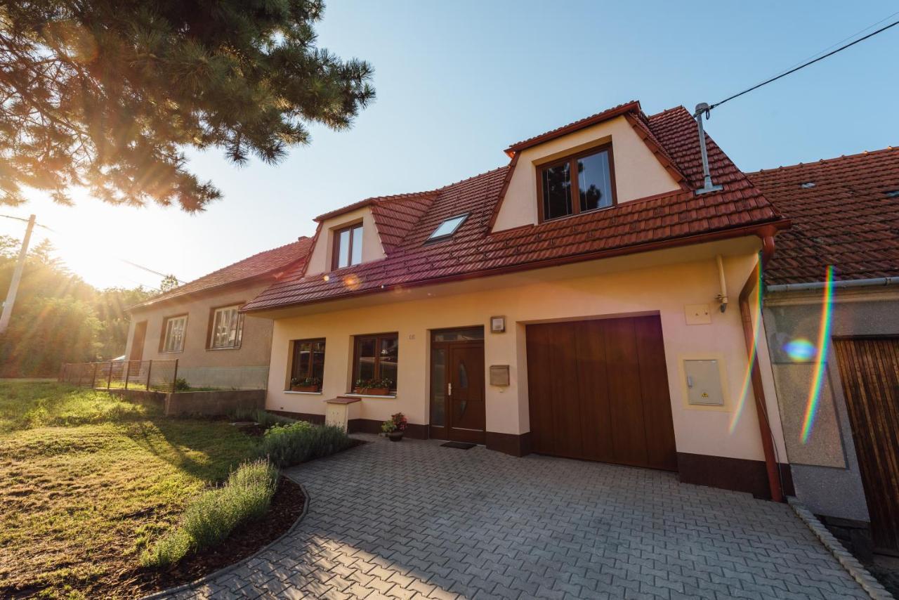 Apartman Pod Borovici Kovalovice Exteriör bild